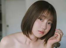 『ミスマガジン2022』グランプリ受賞の声優アイドル・咲田ゆな、近すぎる距離感のグラビア