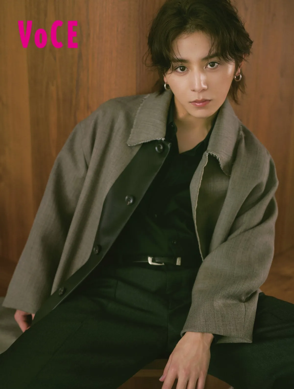 山田涼介、『VOCE』でサイレント＆モダンな表情魅せる　最近の定番は台湾ウーロン茶