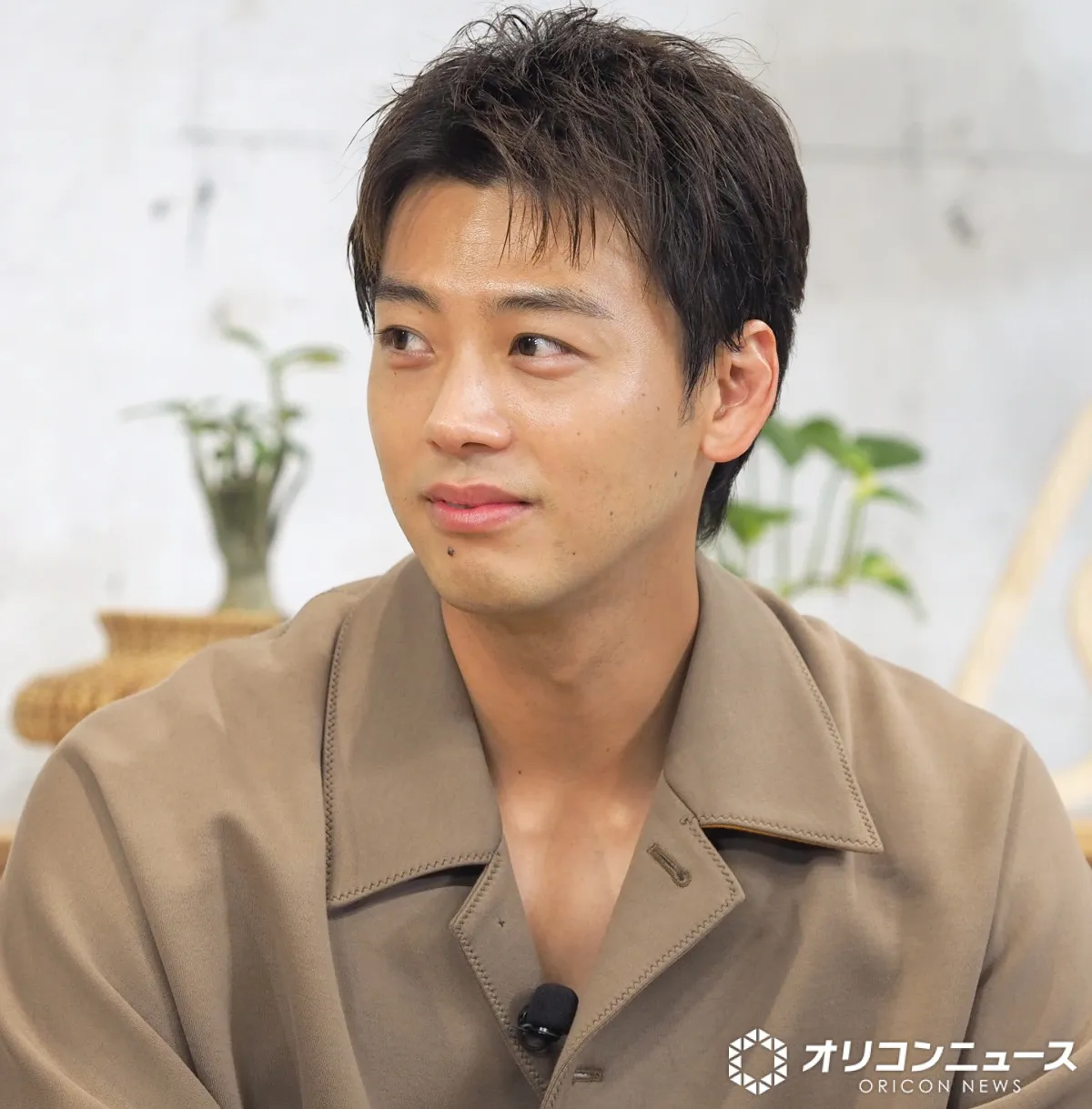 竹内涼真、父は沖縄在住　次にかなえたい家族旅を明かす「みんなで泊まれたら」