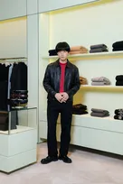 坂口健太郎、赤のボーダーシャツ姿で来阪　大阪の思い出明かす「すごく楽しかった」