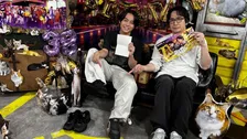 榎木淳弥、38歳の誕生日を安元洋貴が祝福　手料理に感激も“頭蓋骨はがし”で悲鳴「改造される」【声優と夜あそび】