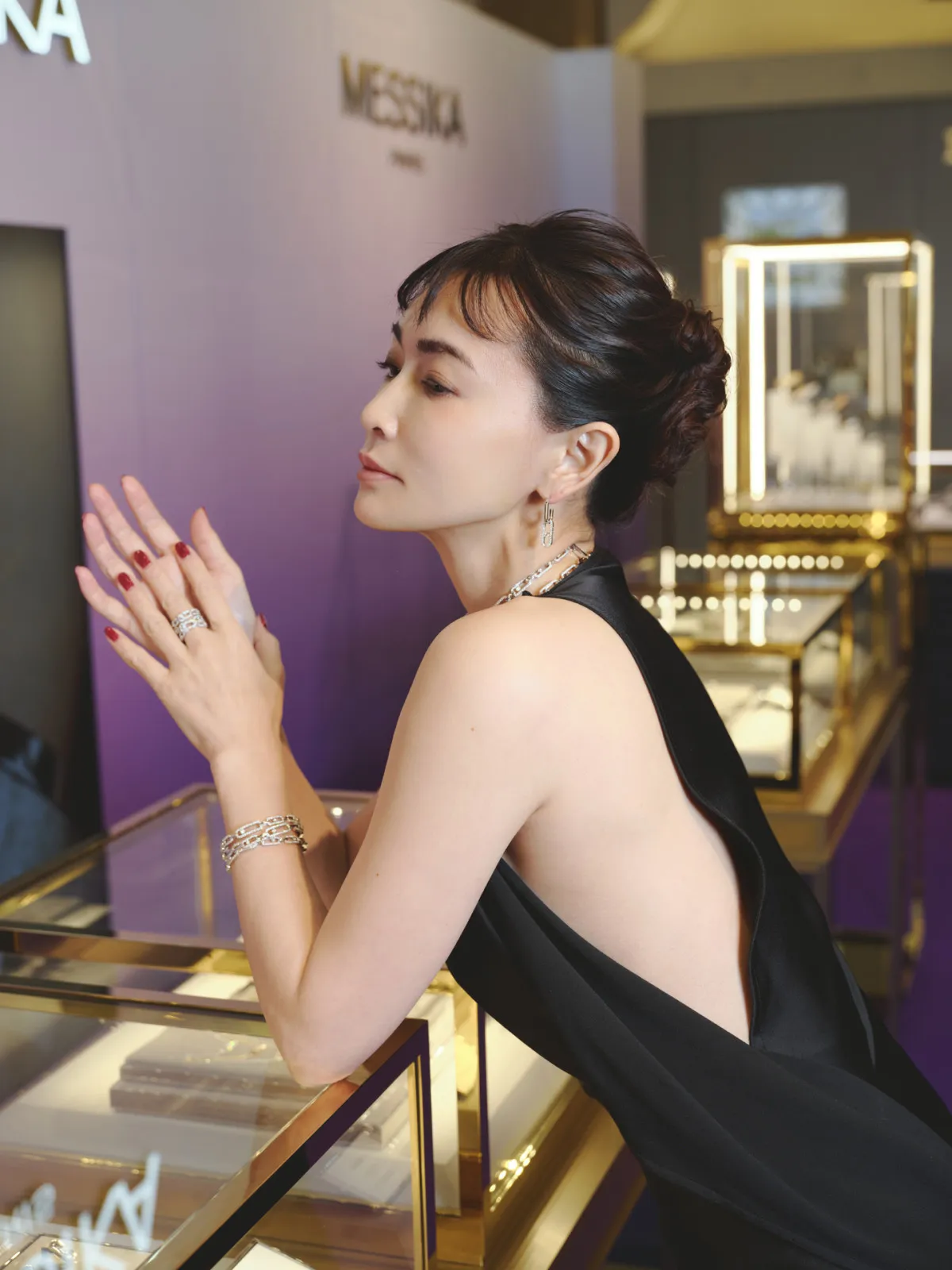 長谷川京子、ダイヤモンド輝くエレガントな装い披露　パリ発ジュエリーメゾン「メシカ」のポップアップ来場