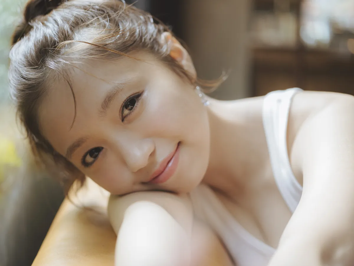 “ゆるふわ多幸感美ボディ”大原優乃、泡風呂で思わずはしゃぐ　「胃もたれ注意の激甘な1冊」から追加先行カット