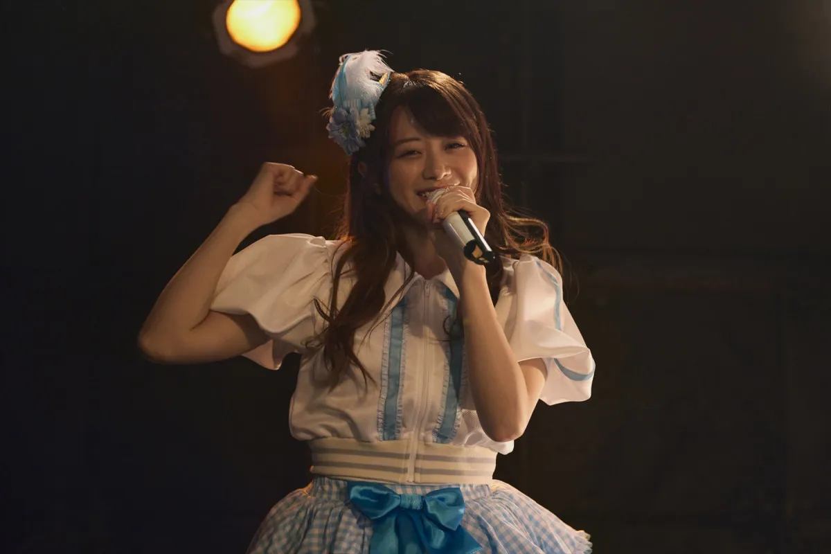 森香澄、“半地下アイドル”姿で歌って踊る　若葉竜也も笑顔に『てんてん』本編映像