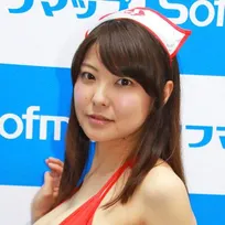 「…年齢詐称はされてませんか!?」「20代後半かと思ってた…」“トランジスタグラマー”花井美理、“42歳”誕生日報告に驚きの声続々