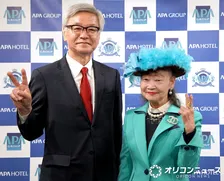 アパホテル＆鳥貴族が“奇跡のコラボ”　『アパ社長カレー』のおいしさをそのまま活かした2商品が登場