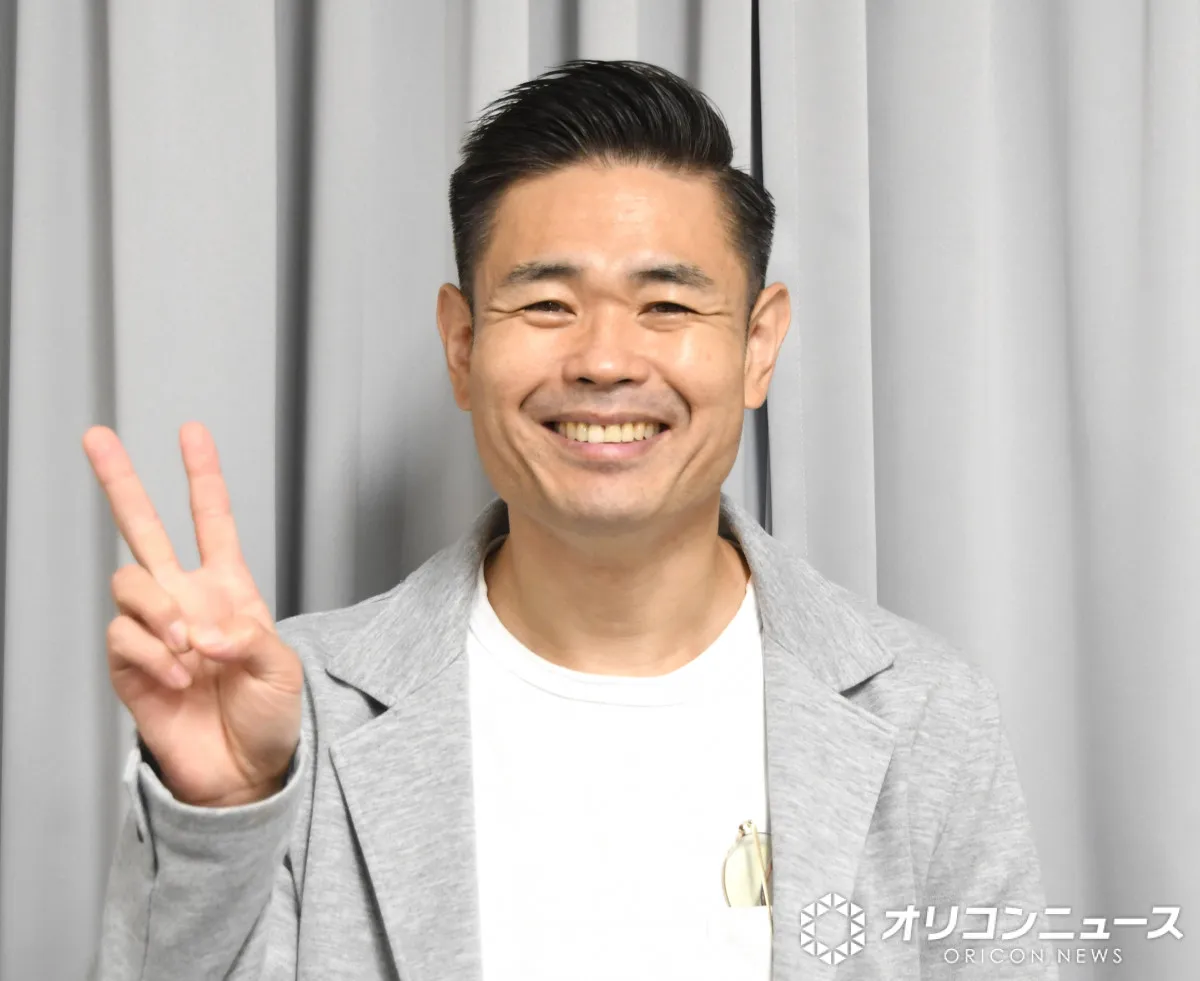 「娘ちゃん、美人さん」品川庄司・品川祐、16歳長女との2ショット公開　親子で“BMSG強火オタク”ぶりが尊いと話題