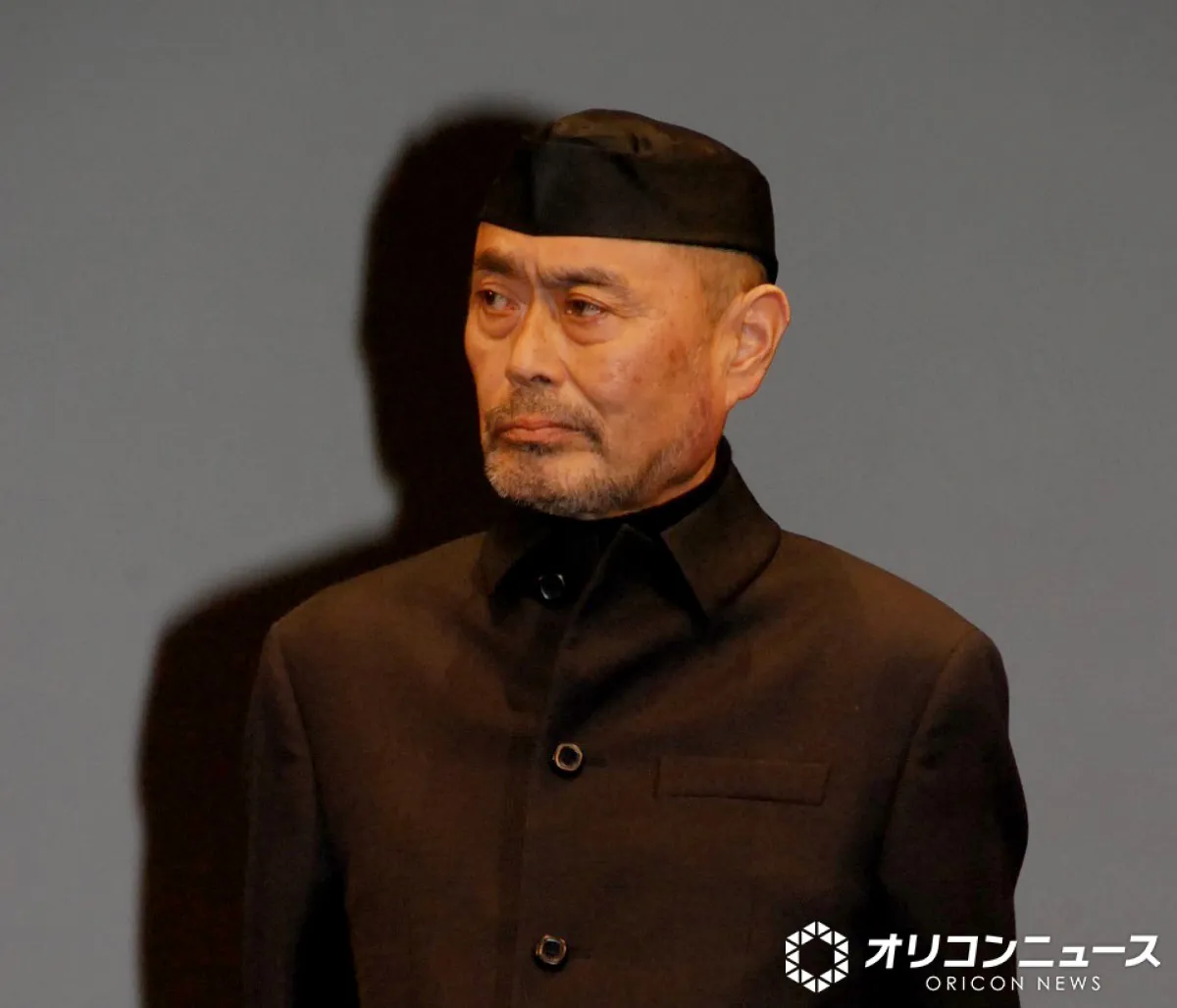 77歳・伊武雅刀「秋の我が家の風物詩」　自宅で作る干し柿を披露「いい風景ですねー！」「おいしい干し柿になるといいですね」