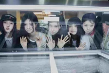 ILLIT「Magnetic」、Spotify累計9億回再生突破　K-POPグループのデビュー曲として最速記録