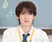 Snow Man向井康二、上白石萌音の“顔を押す”シーンは予定外「しかもクランクイン」