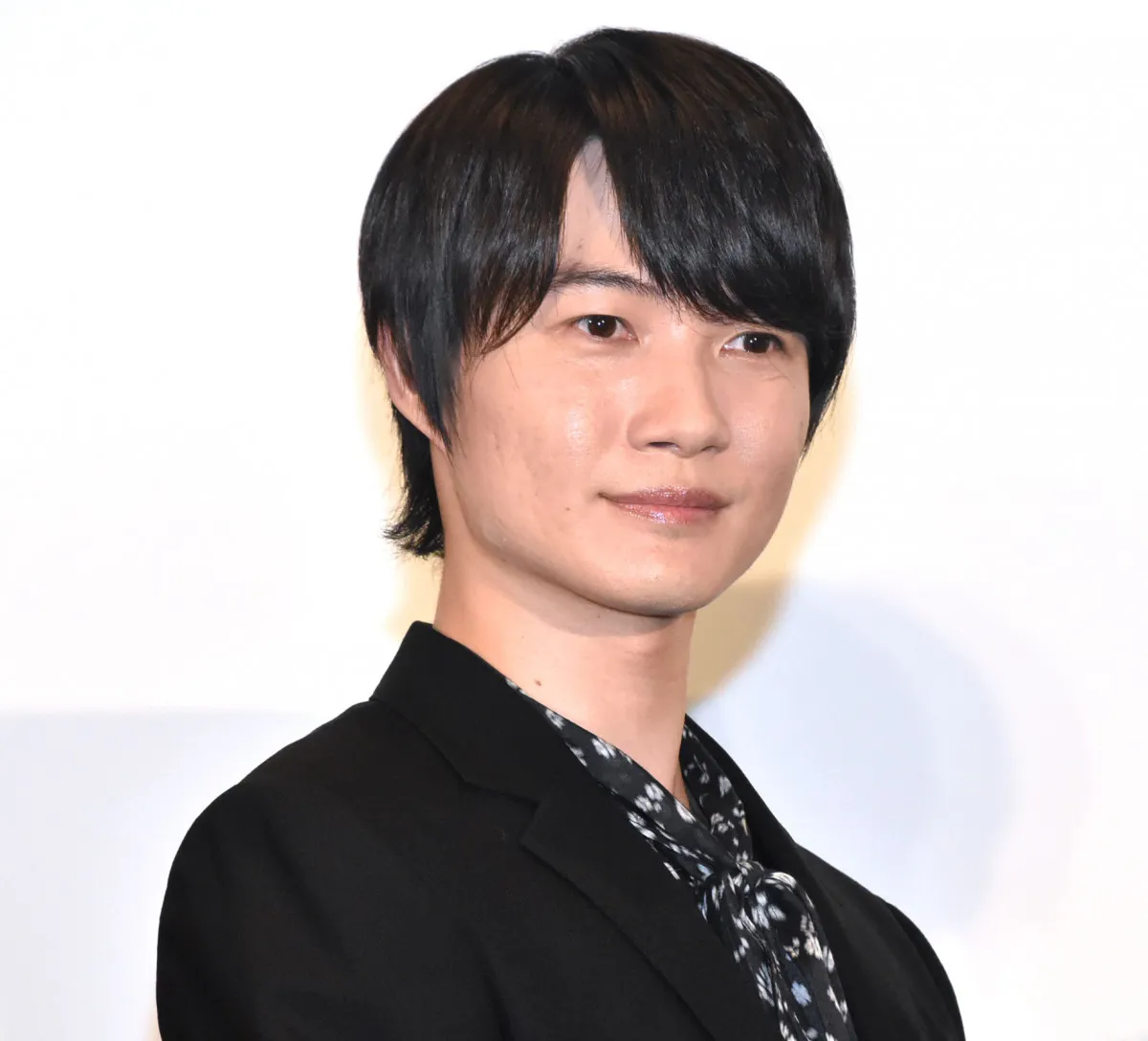 神木隆之介、直筆ゴジラに反響「ゆるキャラすぎて好き」「古着感あってめちゃくちゃ可愛い」