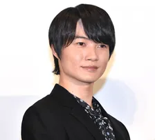神木隆之介、直筆ゴジラに反響「ゆるキャラすぎて好き」「古着感あってめちゃくちゃ可愛い」