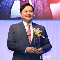 作家・今村翔吾、男性初の『ベスト・ヘア』に選出　受賞の知らせに「マジで？」