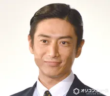 50歳・伊勢谷友介、顎ピアス付けた“ワイルド”な近影公開　宮崎で“サーフトリップ”を満喫「気持ちよさそう」