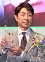 武豊、『ベスト・ヘア』受賞でヘアスタイル変更に意欲　ポニーテールを「人馬でなびかせるのもいいかな」