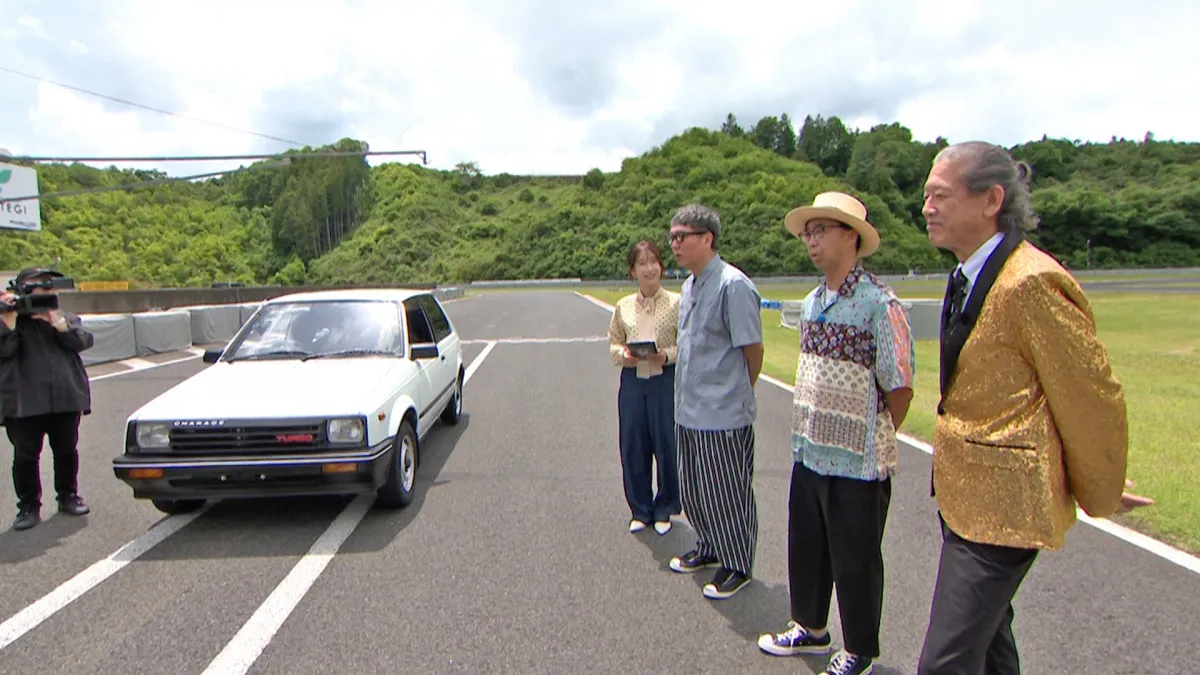現存台数は何台？ダイハツ“幻の名車”登場「モノトーンでかっこいい！」　42年前に200台限定発売