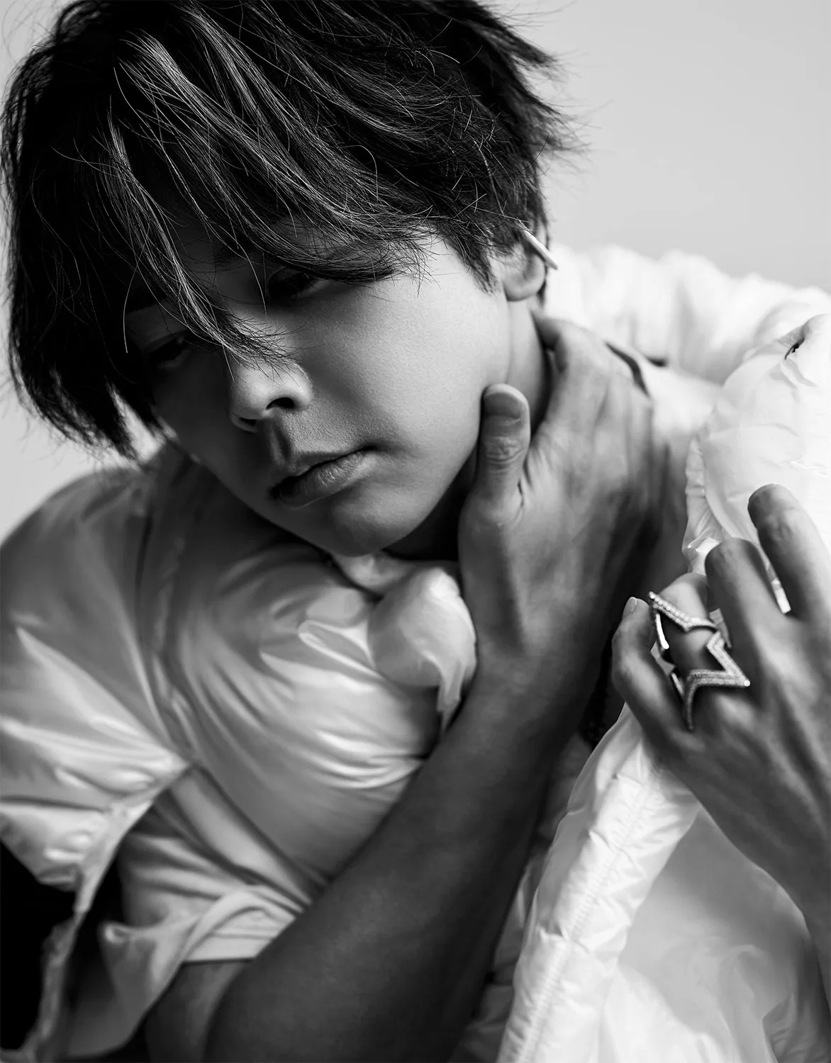 NEWS増田貴久、『装苑』初登場から10年で“今こそ醸し出す美しさ”　KEY TO LIT井上瑞稀＆中村嶺亜も誌面に登場