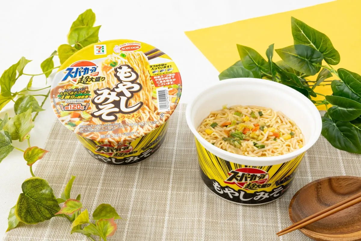 セブン-イレブンに「スーパーカップ超大盛りもやしみそラーメン」登場　麺120グラムで満足感ある食べ応え