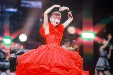つばきファクトリー秋山眞緒、圧巻ダンスと生バンドで彩った卒業公演「まだ見ぬ世界で私らしい花を咲かせたい」