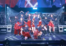 つばきファクトリー秋山眞緒、圧巻ダンスと生バンドで彩った卒業公演「まだ見ぬ世界で私らしい花を咲かせたい」