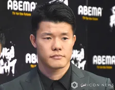 プロボクサー亀田和毅、結婚11周年を報告　妻・シルセさんとの“顔出し”家族ショット添え、日々の支えに感謝「いつもほんまにありがとう！」