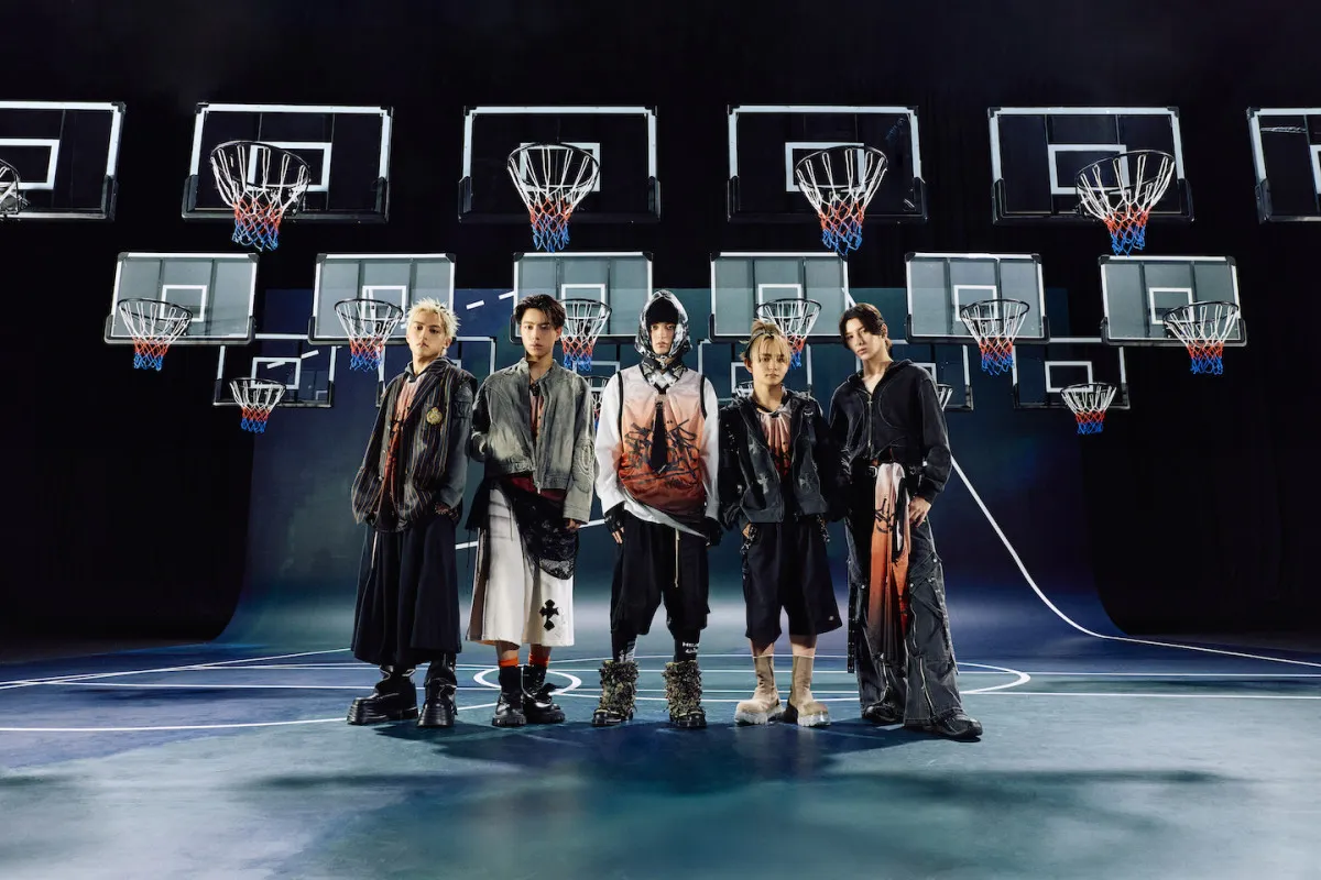 STARGLOW、“史上最難関”ダンスに挑戦した新曲「Slam Dunk」MV＆ビハインド映像公開　ワイヤーアクションの舞台裏も