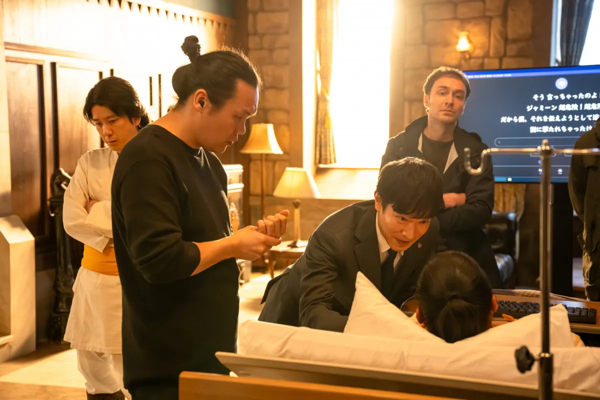 『VIVANT』第1話から印象ガラリ　ネット震える「演技力がとんでもない」「こっちまで泣きそうに…」
