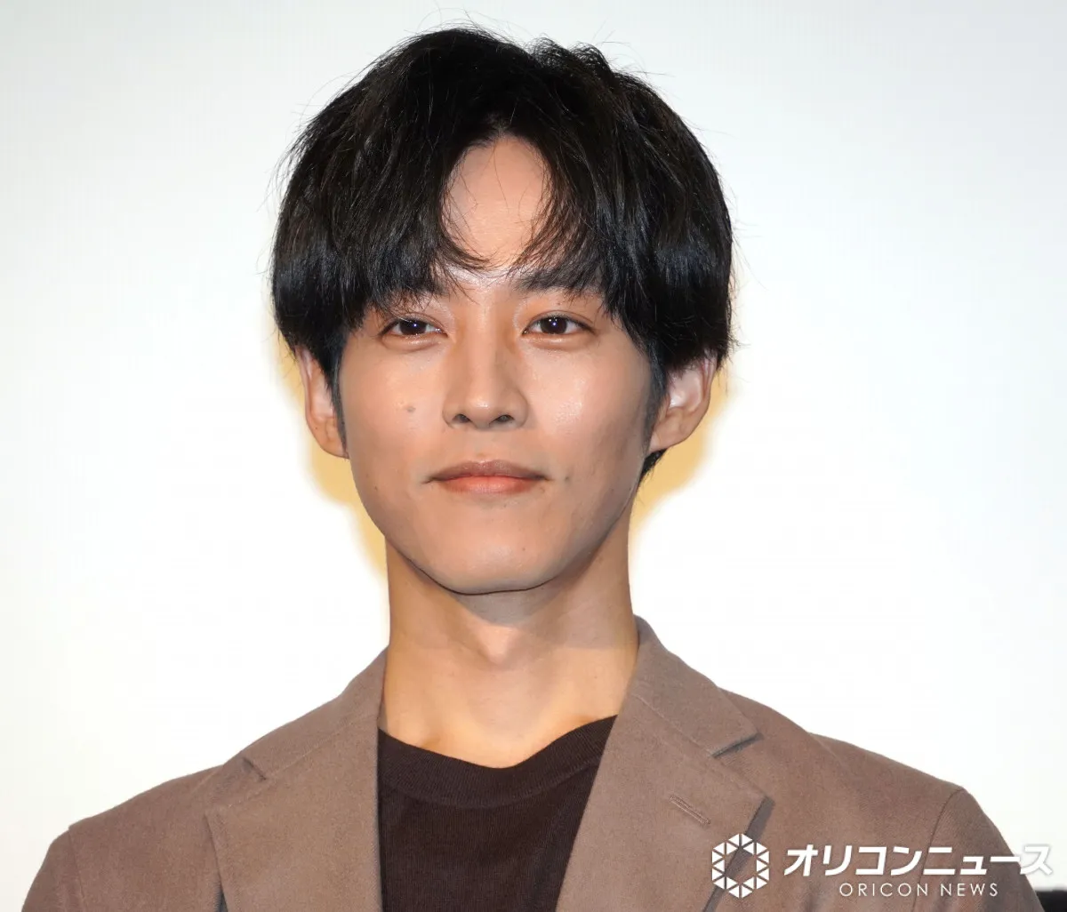 「耳をすませばコンビ最高」松坂桃李、清野菜名との“再会”2ショット披露にネット反響「耳すまその後ですか？」「メロすぎ！」　『東京国際映画祭』レカペで記念撮影