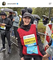 長谷部誠の妻・佐藤ありさ、ドイツでリレーマラソン完走　沿道から手を伸ばす子どもたちの姿に反響
