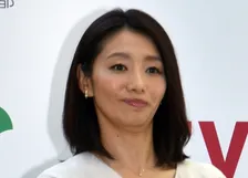 眞鍋かをり、骨折していた…　包帯＆松葉杖で「意外に気が付かれない」と状況説明
