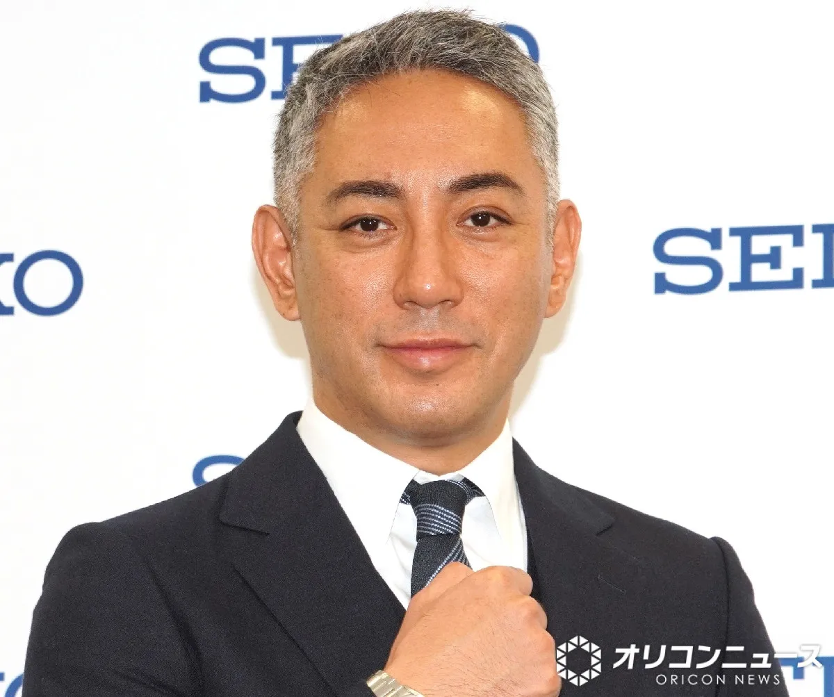48歳・市川團十郎「人生初挑戦!!」　庭のハーブ使った自家製ハーブティー作りの“一部始終”を公開「結果、味は…」