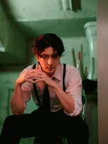 中島裕翔、舞台『見えざる手』主演決定　テロ組織に誘拐された銀行員役で“命を賭けたマネーゲーム”に挑む