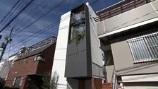 新宿の建坪6.5坪「狭小住宅」、まさかの“開放感抜群”に　驚異の“弱点克服術”
