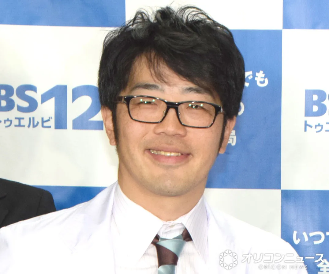 ドランクドラゴン鈴木拓、新幹線で偶然再会した“中学高校の同級生”が話題「えぇー！同級生！奥さんも!!!すごーい！」