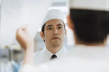 『時すでにおスシ!?』松山ケンイチの習得力に監修陣驚き「修正能力がすごい」