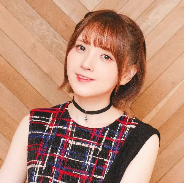 声優・鬼頭明里のプリクラに衝撃！『鬼滅の刃』声優仲間と3ショット