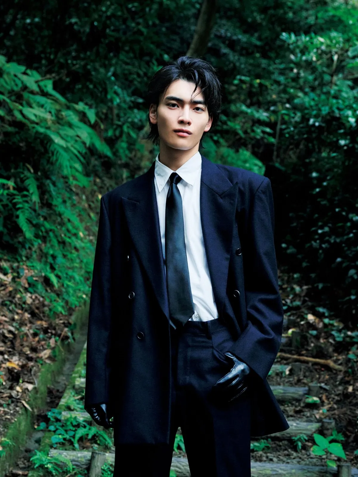 武藤潤、“ギャップに沼る”カット公開　初写真集「僕も頑張ってグループに還元したい」