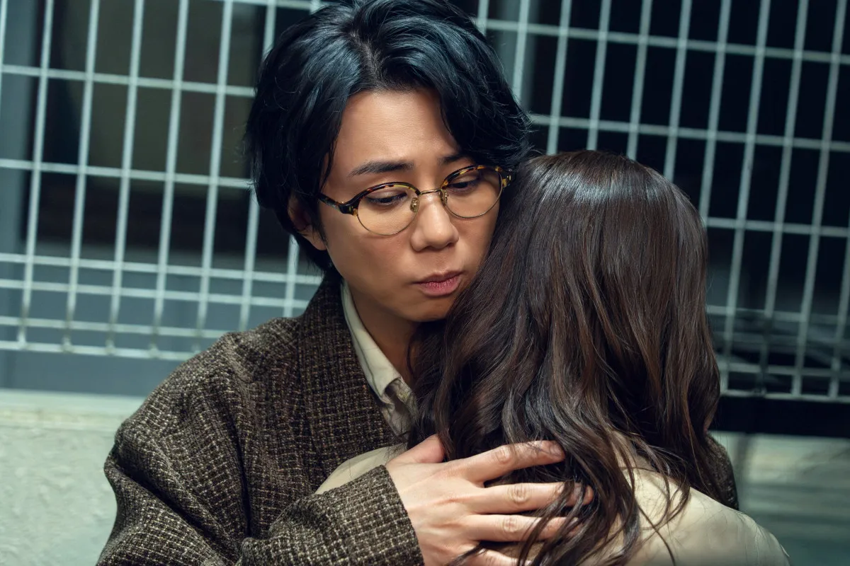 北山宏光“緒方”、宮澤エマ“アサ”を抱きしめ…　シーンに反響「リピが止まりません」「添えた手がメロい」『産まない女はダメですか？』第10話【ネタバレあり】