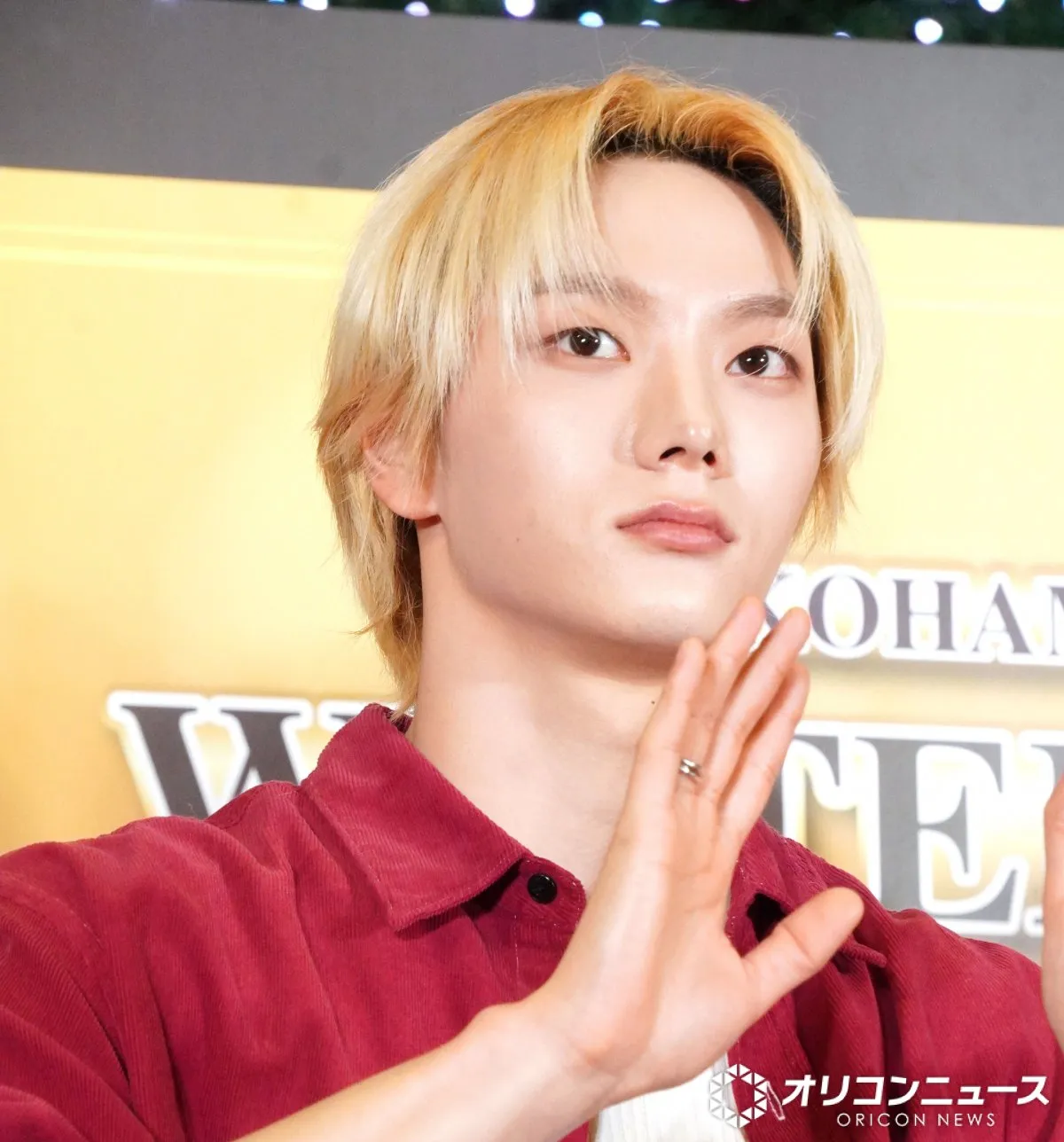 BOYNEXTDOOR・SUNGHO、顔に“リアル巨大蜘蛛”もすまし顔　ファン騒然「プロ意識高すぎ」「ソンホさんすげー…」