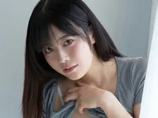 コスプレイヤー、YouTuber、マルチに活躍する魅惑のミューズ・東雲うみ、30ページの大ボリュームでグラマラスボディを披露