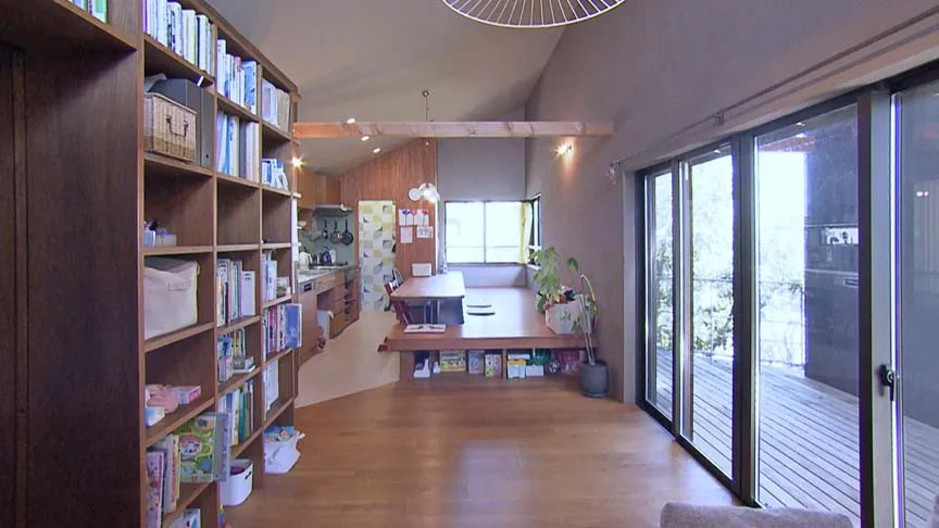 “森”を感じるテラスのある家　住まい手のこだわりが随所に『渡辺篤史の建もの探訪』