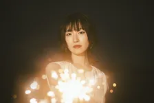 前島亜美、超ミニスカのキャラ！『才女のお世話』旭可憐役＆ED担当「ブースの中もとても平和で穏やか」