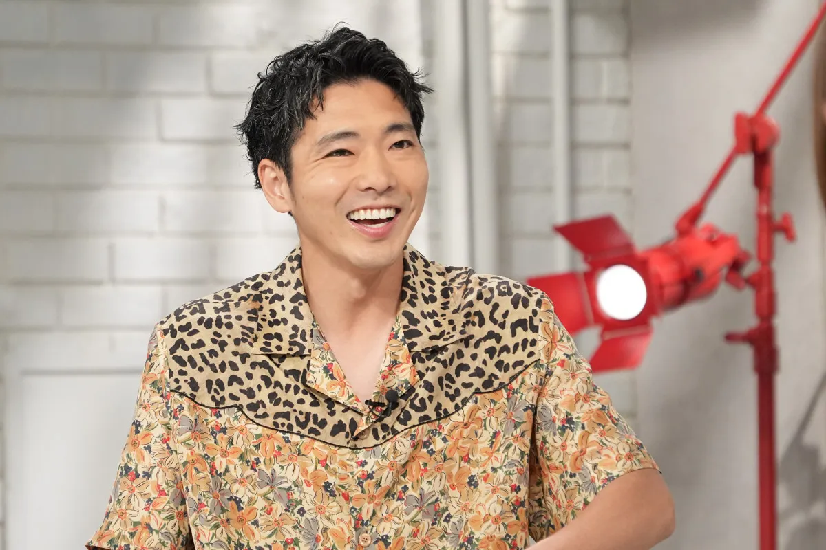 柄本佑、大きすぎる父の存在語る「誰よりも芝居が好きな父の背中を見て育った」　妻・安藤サクラとの交際秘話も