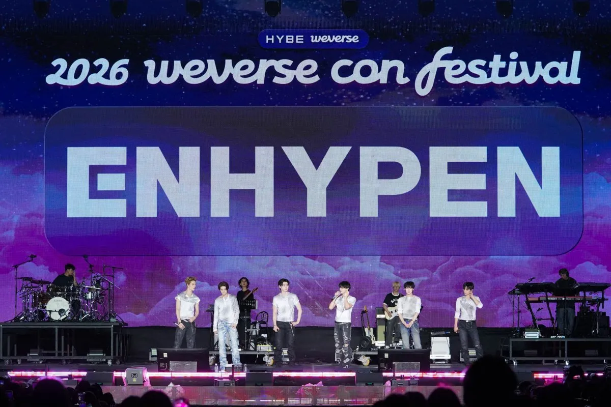 【Weverse Con Festival】ENHYPEN、ダブルアンコールが5分以上止まらず　夜空に映える圧巻ステージ【セットリスト】