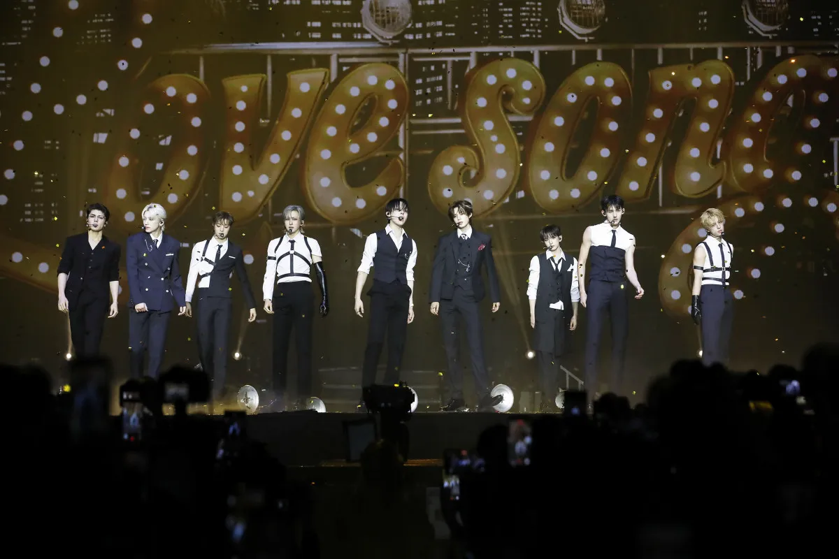 【Weverse Con Festival】&TEAM、aoenがレジェンドステージをカバー　LE SSERAFIM、TWS、CORTISも登場