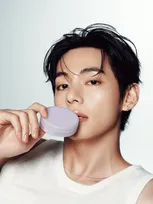 BTS・V、白のタンクトップ姿で美肌＆背筋披露　韓国コスメ「TIRTIR」、“ひんやりクールダウン”の新商品発売