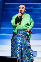 コロッケ芸能生活45周年記念、大阪で“1公演100曲超”モノマネ連発ショーが開幕
