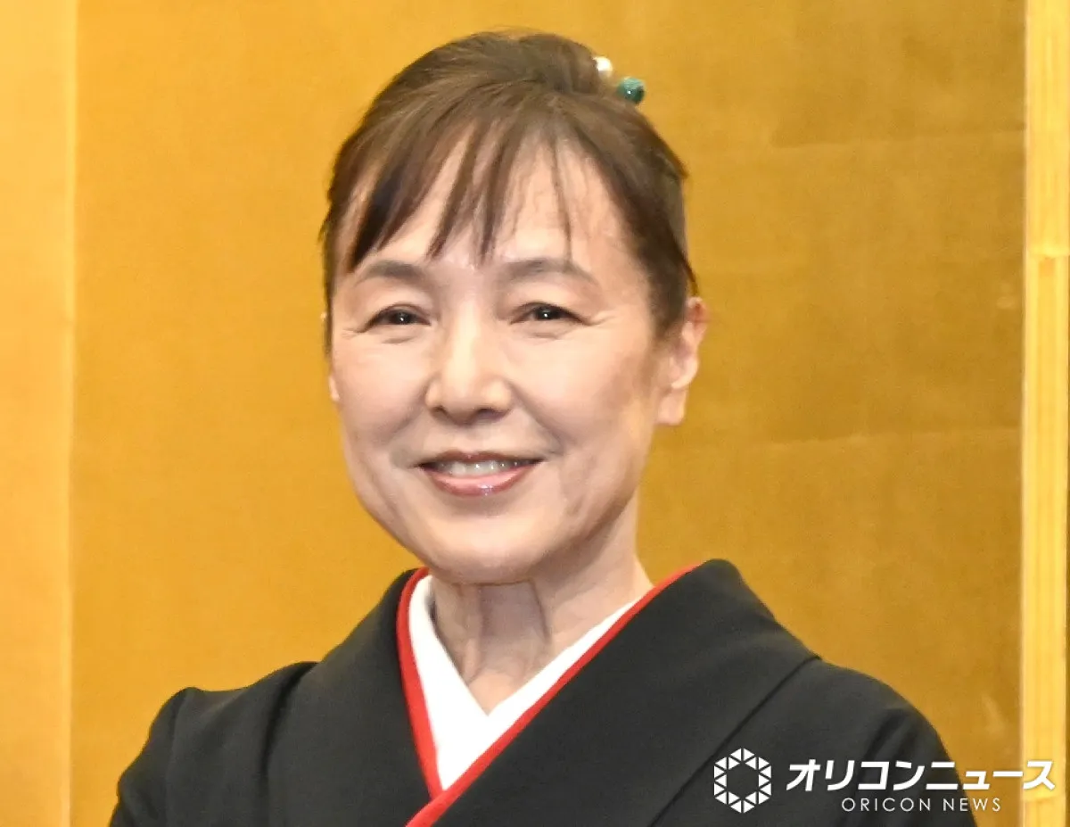 桃井かおり、小鉢のおかずがズラリと並んだ和のおうちごはんを披露「和食の宝石箱やぁ～」「器のセレクトも楽しい」