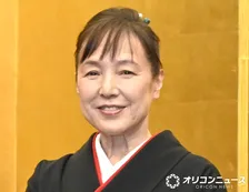 桃井かおり、小鉢のおかずがズラリと並んだ和のおうちごはんを披露「和食の宝石箱やぁ～」「器のセレクトも楽しい」