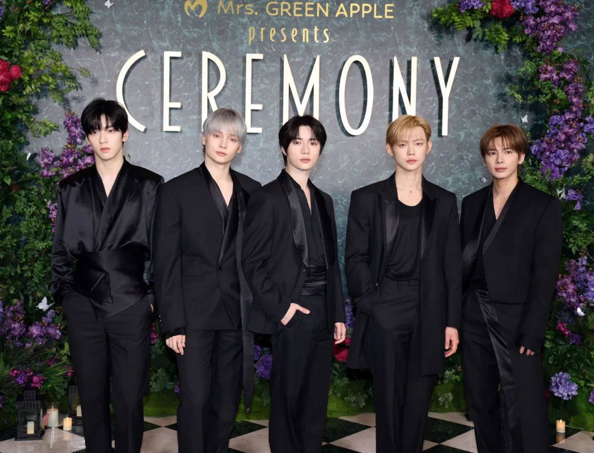 TOMORROW X TOGETHER、グリーンカーペット登場　息をのむ美しさで魅了【Mrs. GREEN APPLE presents『CEREMONY』】